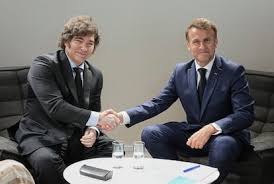 Milei confirmó que Argentina negocia la compra de submarinos y buques de patrullaje a Francia