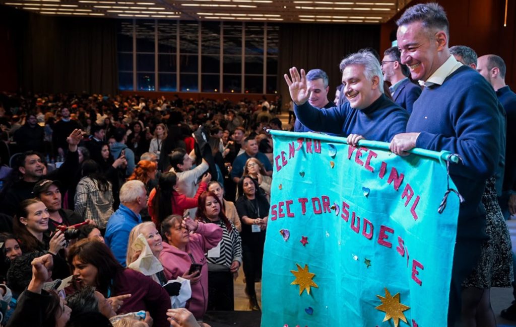 Mes del Vecinalismo: Llaryora destacó el compromiso de los centros vecinales en la construcción de comunidad